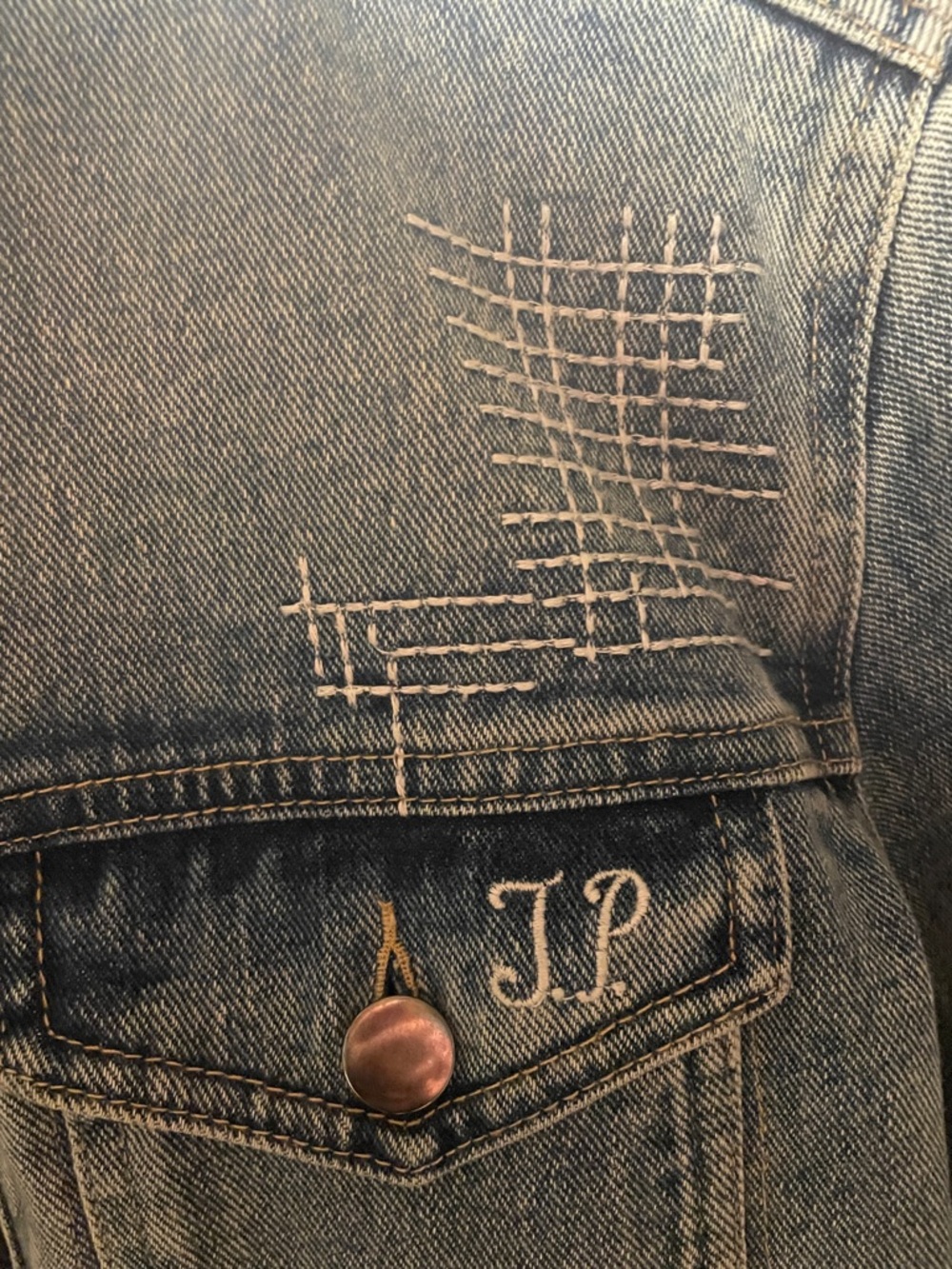 Tasha Polizzi Blue Denim Jacket with Contrast Stitching - Picture 6 of 7
